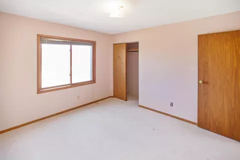 1914 13th Ave W, Williston, ND 58801 photo 11