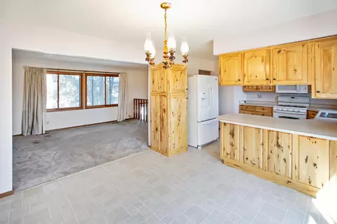 1914 13th Ave W, Williston, ND 58801 photo 5