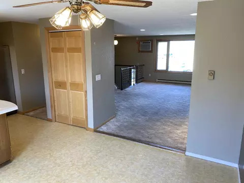 1809 10th Ave E, Williston, ND 58801 photo 9