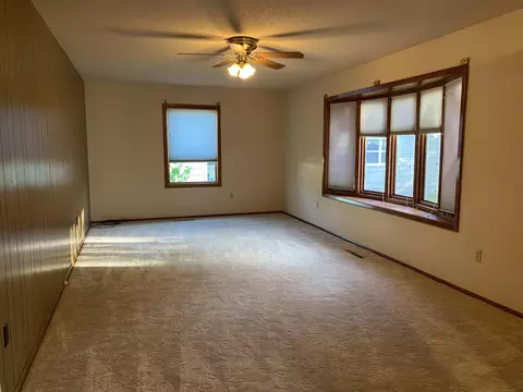 1708 Rose Ln, Williston, ND 58801 photo 8