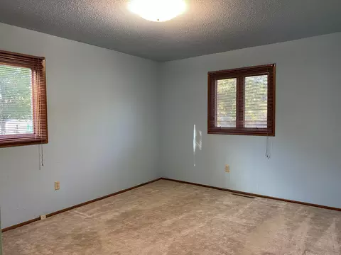 1708 Rose Ln, Williston, ND 58801 photo 13