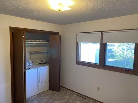 1708 Rose Ln, Williston, ND 58801 photo 18