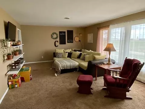 208 32nd Ave W, Williston, ND 58801 photo 9