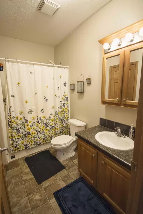 1703 30th St W, Williston, ND 58801 photo 24