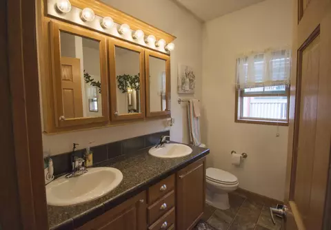 1703 30th St W, Williston, ND 58801 photo 29
