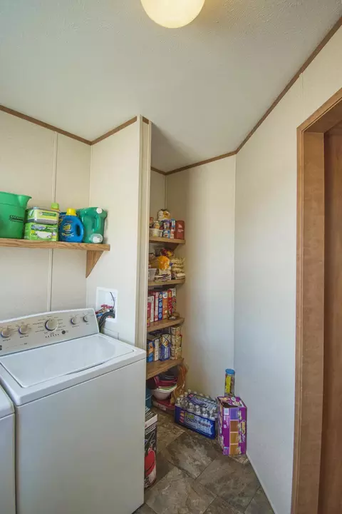 14272 Painted Woods Dr, Williston, ND 58801 photo 25