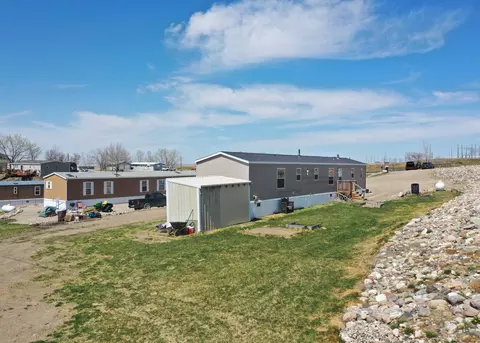 14272 Painted Woods Dr, Williston, ND 58801 photo 3