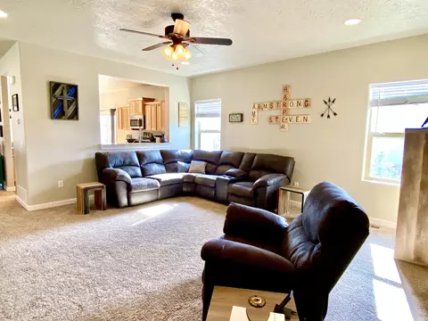 2009 18th Ave W, Williston, ND 58801 photo 7