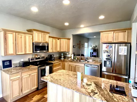 2009 18th Ave W, Williston, ND 58801 photo 6