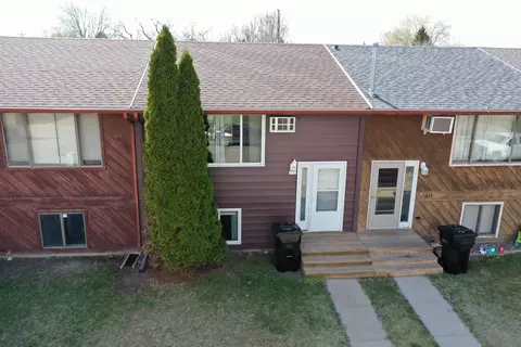 1817 10th Ave E, Williston, ND 58801 photo 1