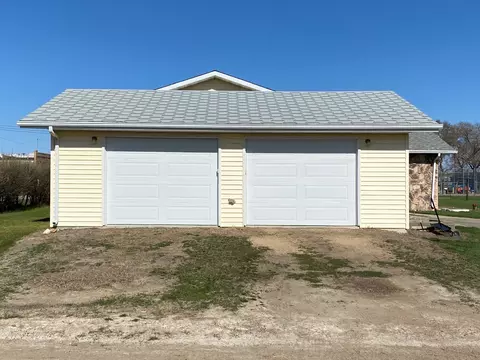 200 Uggen Ave, Epping, ND 58843 photo 6