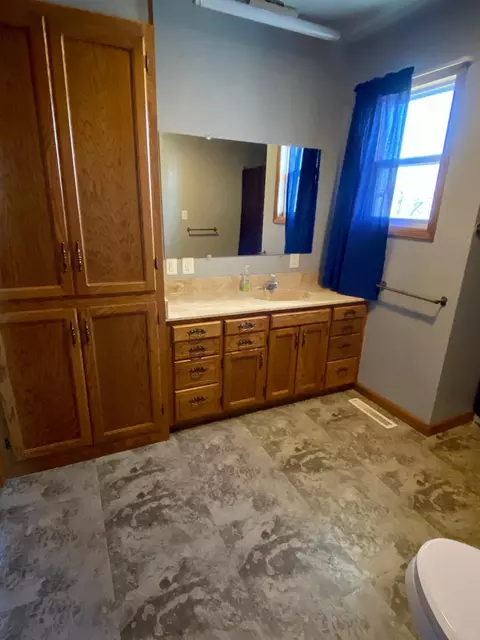 200 Uggen Ave, Epping, ND 58843 photo 16