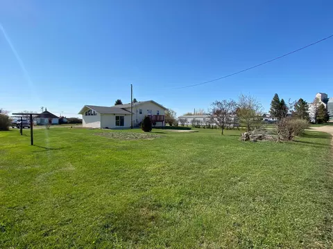 200 Uggen Ave, Epping, ND 58843 photo 4