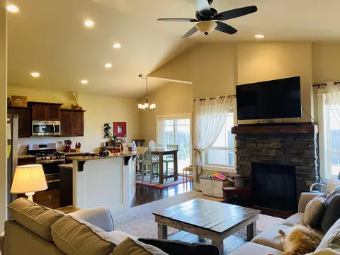 1905 25th St W, Williston, ND 58801 photo 5