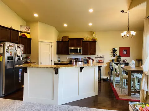 1905 25th St W, Williston, ND 58801 photo 9