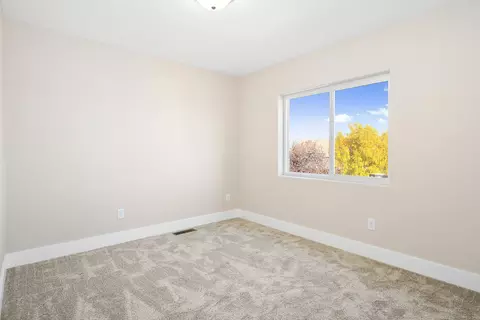 2009 17th Ct W, Williston, ND 58801 photo 15