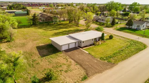 312 38th St E, Williston, ND 58801 photo 34