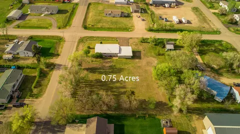 312 38th St E, Williston, ND 58801 photo 35