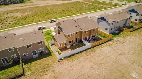 603 45th St E, Williston, ND 58801 photo 5