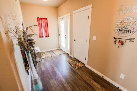 603 45th St E, Williston, ND 58801 photo 9