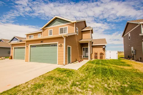 603 45th St E, Williston, ND 58801 photo 1