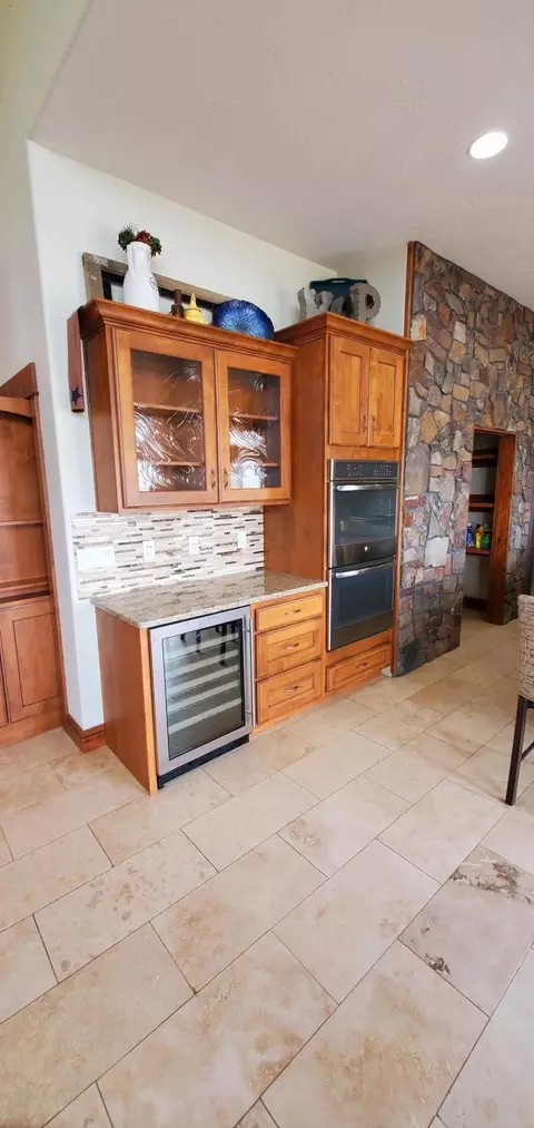 6722 Fairview Dr, Williston, ND 58801 photo 9