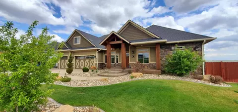 6722 Fairview Dr, Williston, ND 58801 photo 2