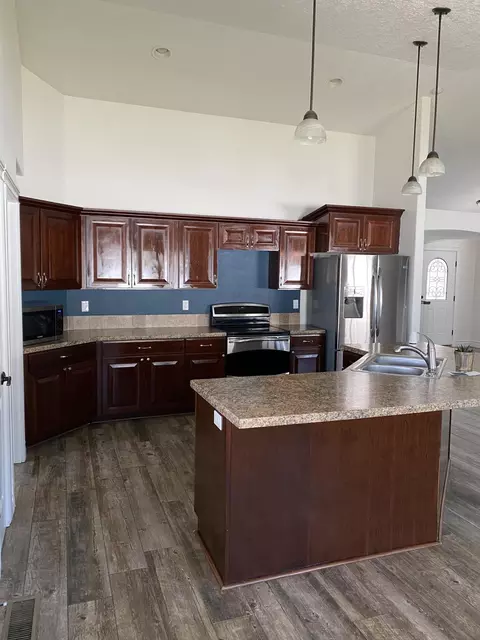 2406 22nd St W, Williston, ND 58801 photo 6