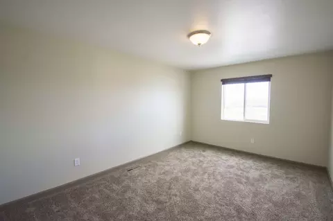 5814 Anna Ave, Williston, ND 58801 photo 17