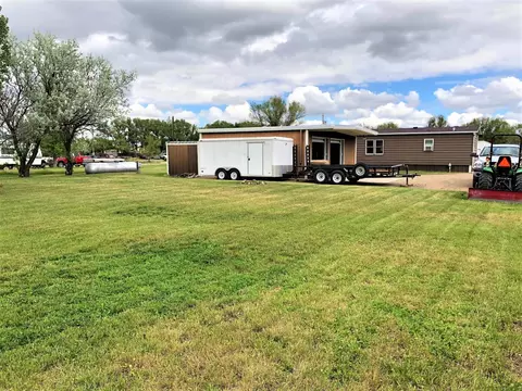 5639 Carolville Loop, Williston, ND 58801 photo 4