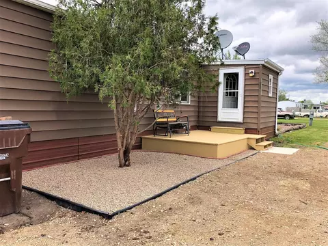 5639 Carolville Loop, Williston, ND 58801 photo 2