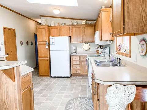 14057 Southview St, Williston, ND 58801 photo 9