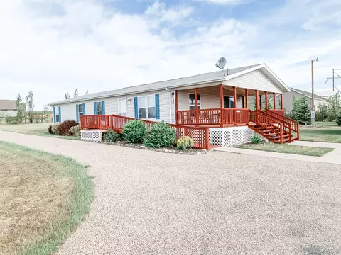 14057 Southview St, Williston, ND 58801 photo 2