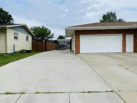1617 1st Ave E, Williston, ND 58801 photo 36