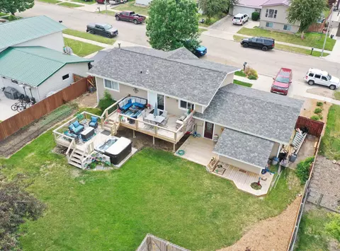 2116 1st Ave E, Williston, ND 58801 photo 8