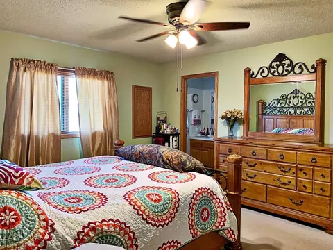 1825 15th Ave W, Williston, ND 58801 photo 15