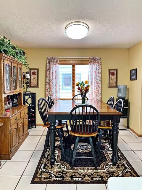 1825 15th Ave W, Williston, ND 58801 photo 11