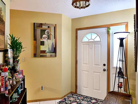 1825 15th Ave W, Williston, ND 58801 photo 2