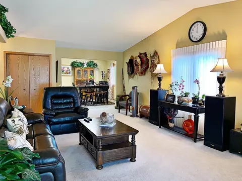 1825 15th Ave W, Williston, ND 58801 photo 8