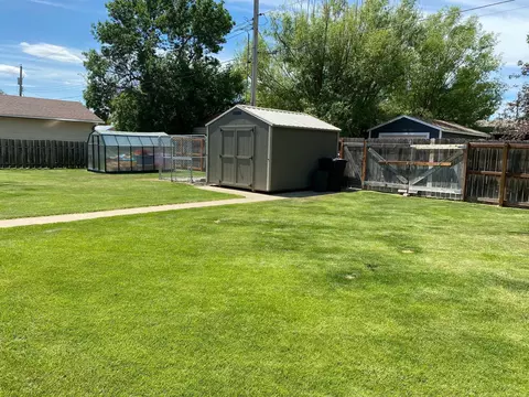 2125 7th Ave E, Williston, ND 58801 photo 23