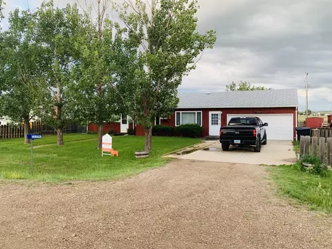 5416 1st Ave W, Williston, ND 58801 photo 1