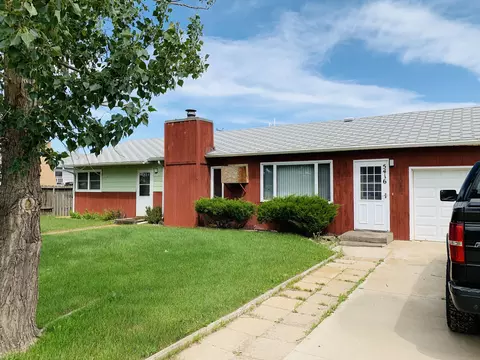 5416 1st Ave W, Williston, ND 58801 photo 2