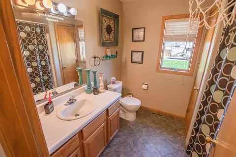 1106 Knoll St, Williston, ND 58801 photo 22