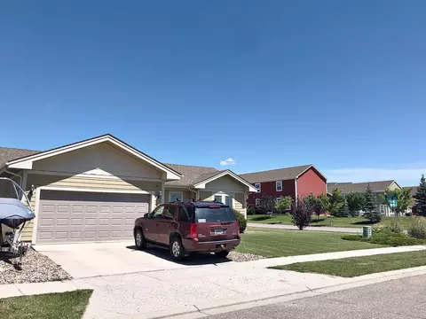 3702 Prairie Commons St, Williston, ND 58801 photo 4