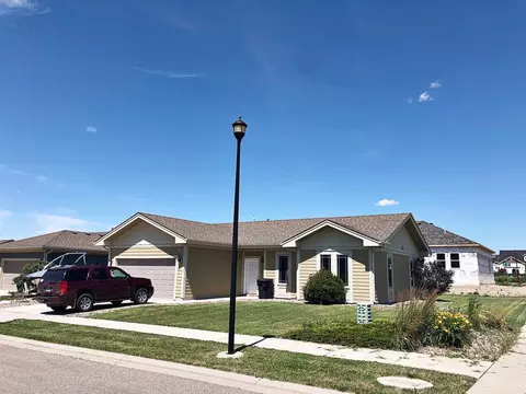 3702 Prairie Commons St, Williston, ND 58801 photo 1
