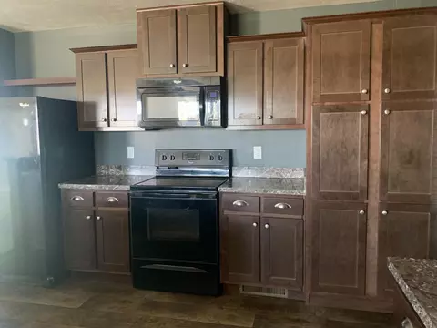 13340 Mountain Meadow St, Williston, ND 58801 photo 7
