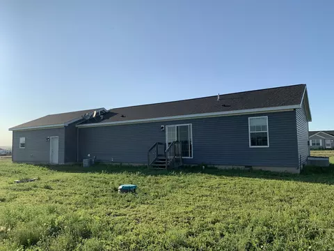 13340 Mountain Meadow St, Williston, ND 58801 photo 20