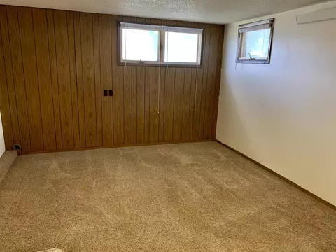 802 University Ave, Williston, ND 58801 photo 22
