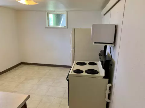 802 University Ave, Williston, ND 58801 photo 34