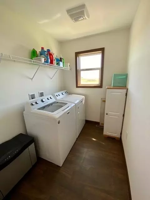 14716 Baxter St, Williston, ND 58801 photo 25